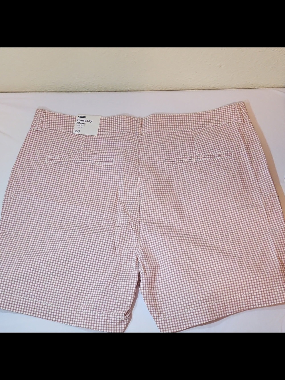 Old Navy Everyday High Rise Shorts - Pink Gingham - Picture 3 of 3